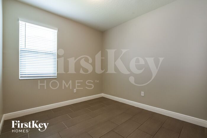 Building Photo - 12018 Sumter Dr