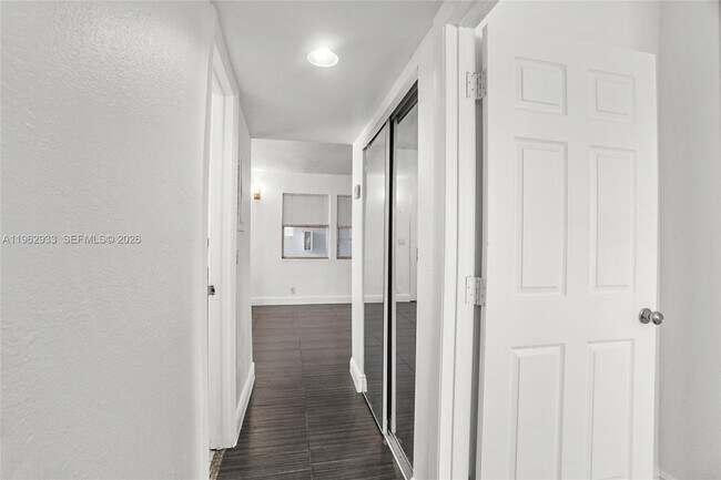 Building Photo - 37 SW 14th St