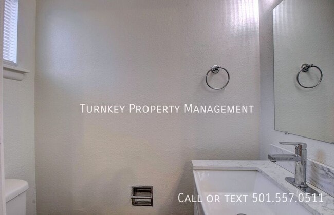 Building Photo - 4600 Lynn Ln