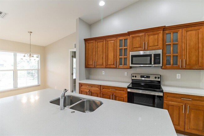 Building Photo - 3318 34th St SW
