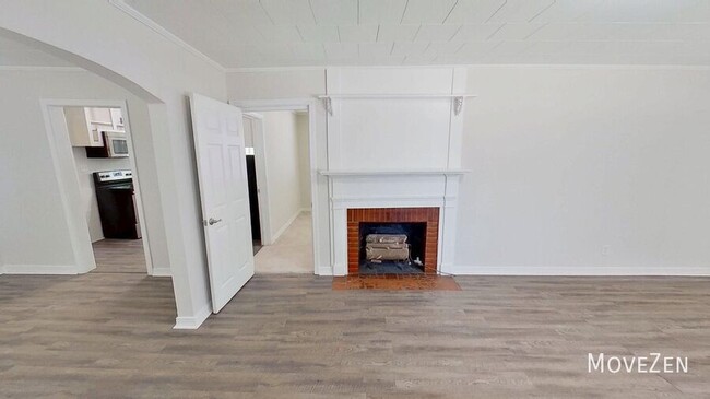 Building Photo - 412 Hamby St