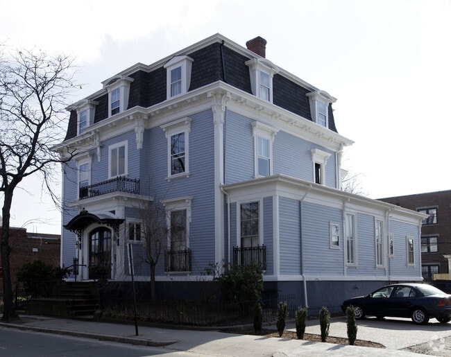 Building Photo - The Residences on Angell