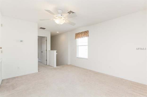 Building Photo - 12735 Somerset Oaks St