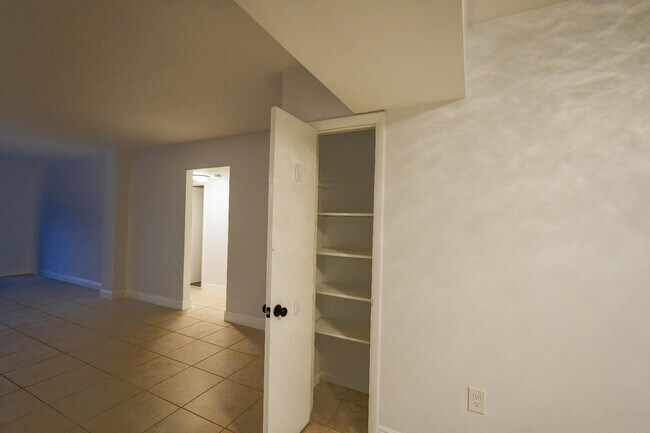 Building Photo - 1075 92nd St