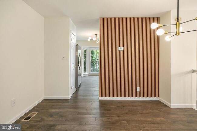 Building Photo - 13417 Silver Moon Way