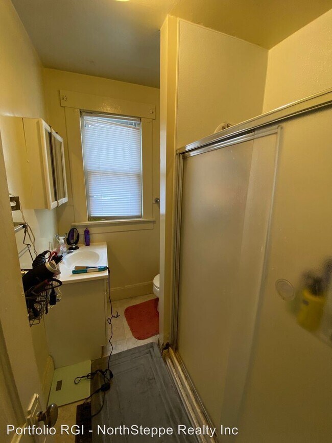 Building Photo - 4 br, 2 bath Apartment - 48 W Norwich Ave