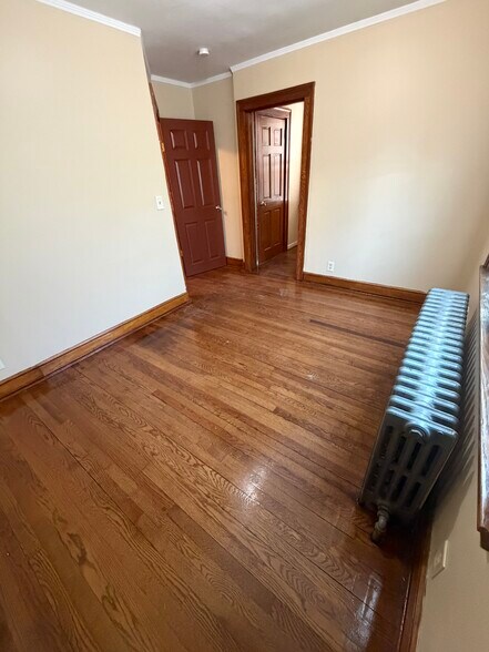 Room 2 - 23 Harbison Ave