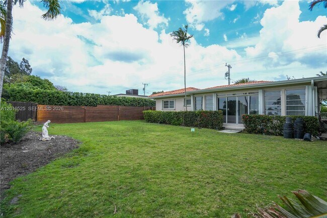 Building Photo - 475 S Shore Dr