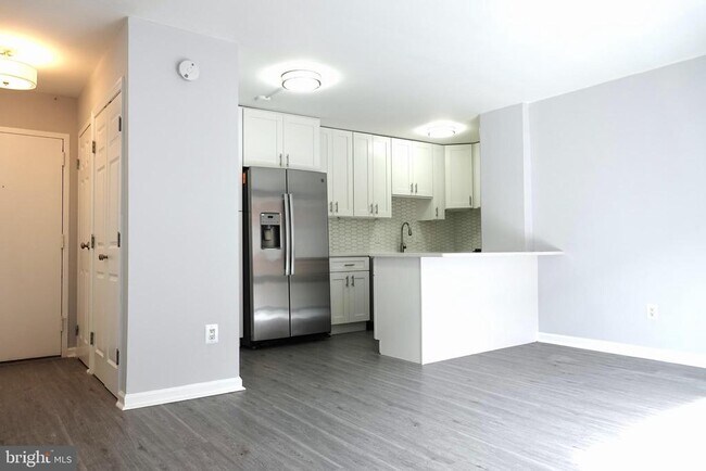 Building Photo - 950 25th St NW