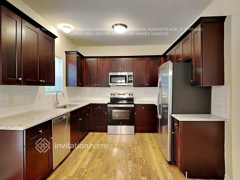 Building Photo - 717 Marjam Ln