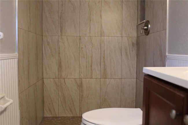 Building Photo - 4024 13th Ave W