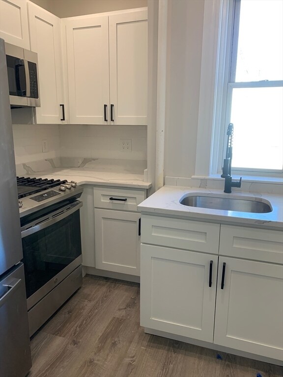 Building Photo - 131 Park Dr