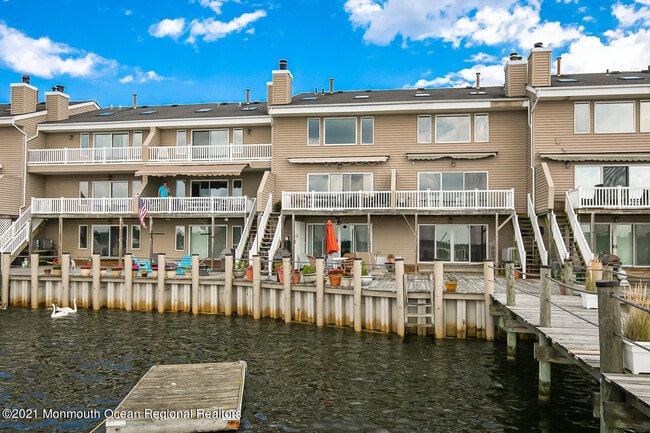 Building Photo - 1332 Ocean Ave