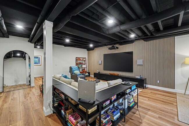 Building Photo - 3212 Brackley Dr