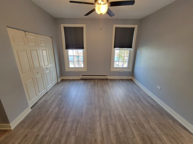 Building Photo - 802 Dempster St