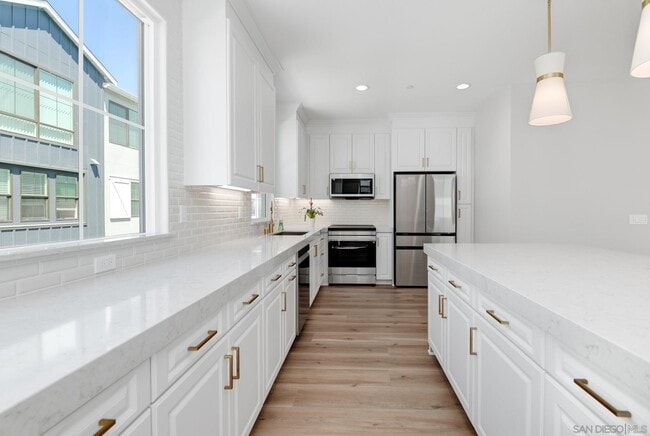 Building Photo - 2540 Chamomile Ln