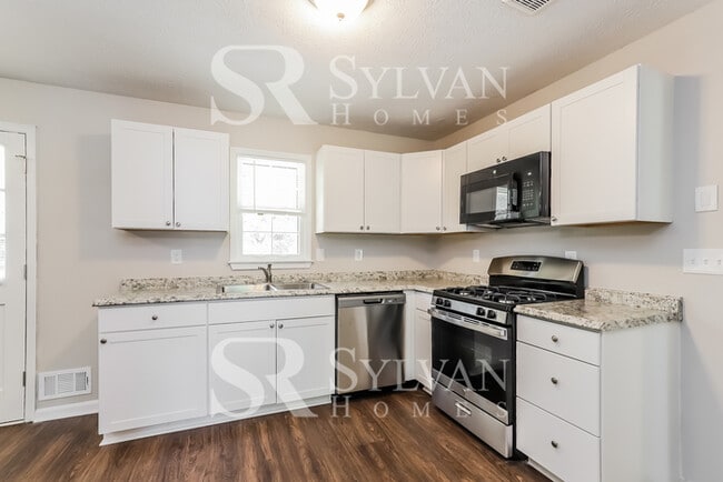 Building Photo - 4820 Oak Grove Dr