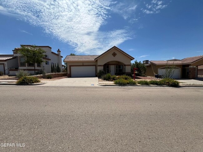Building Photo - 6700 Hermoso Del Sol Dr