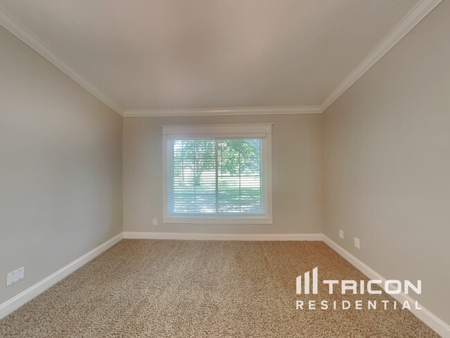 Building Photo - 17519 Willow Pond Dr