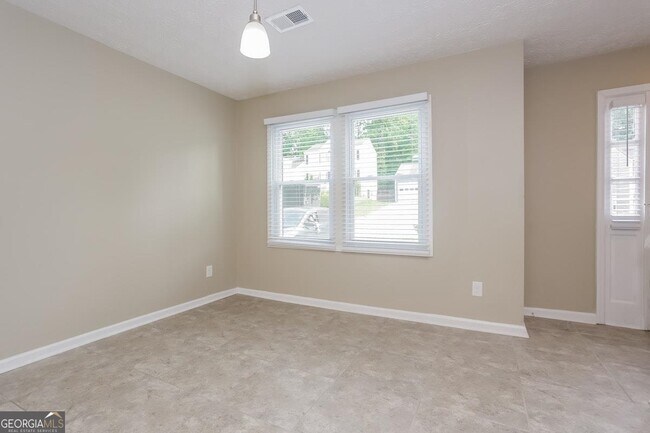 Building Photo - 1206 Ling Way