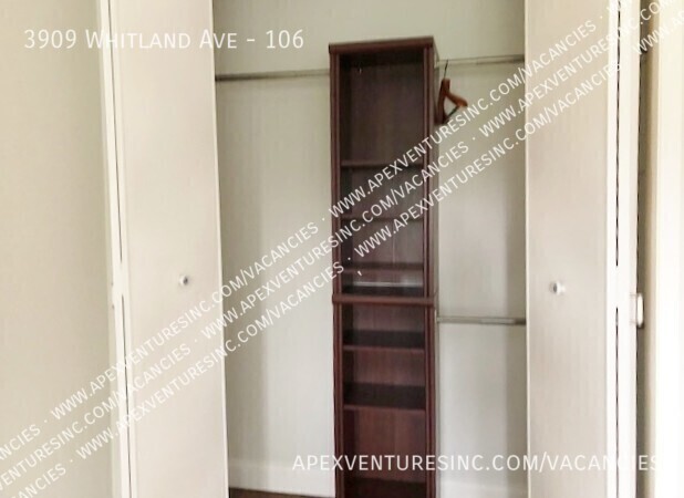 Building Photo - Nice 2 Bedroom 1 Bath condo off West End Ave