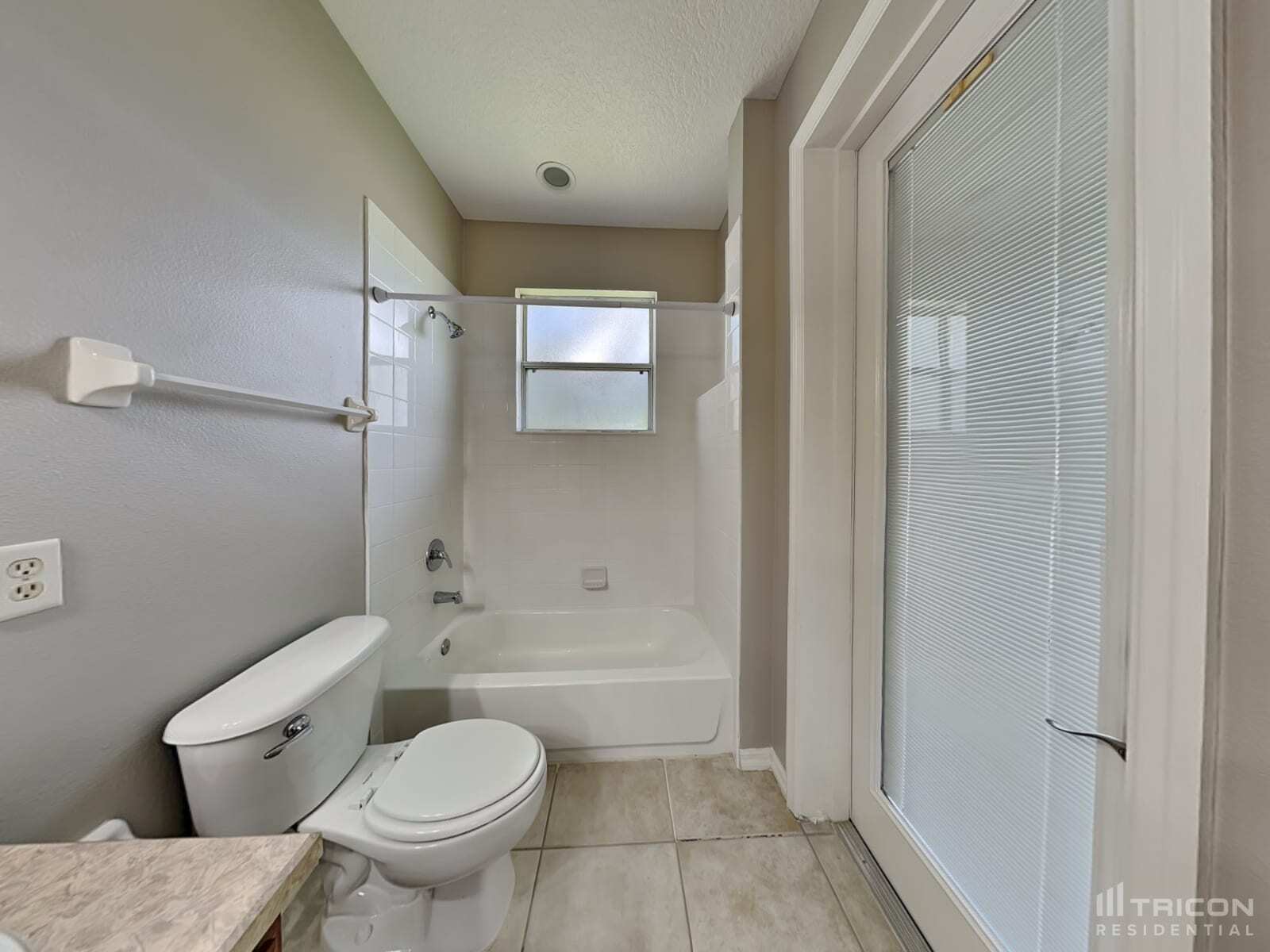 Building Photo - 36831 Queen Bee Ln