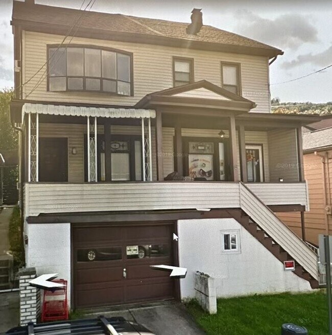 Building Photo - 3 bedroom 1 bathroom