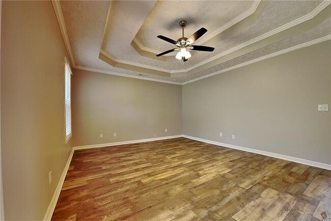 Building Photo - 204 Cambridge Dr