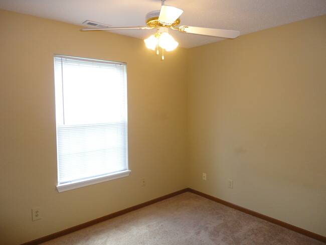 Building Photo - 249 Creekstone Court