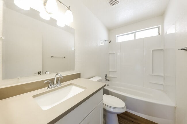 Building Photo - 4124 N 106th Ave