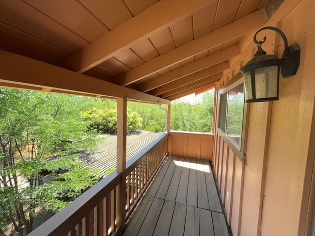 Building Photo - Beautiful West Davis home available in June
