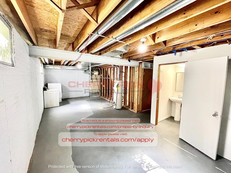 Building Photo - 2612 S 52nd St