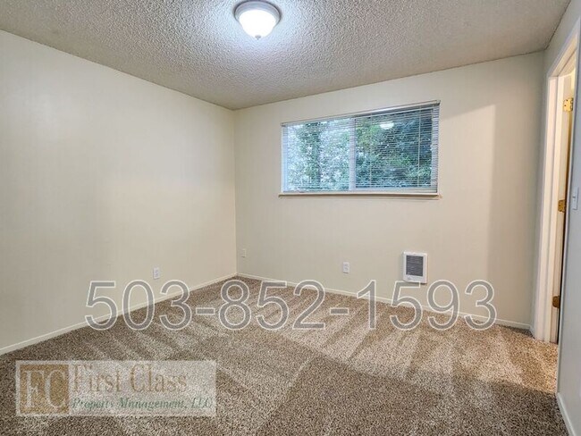 Building Photo - 10056 SW Garrett St