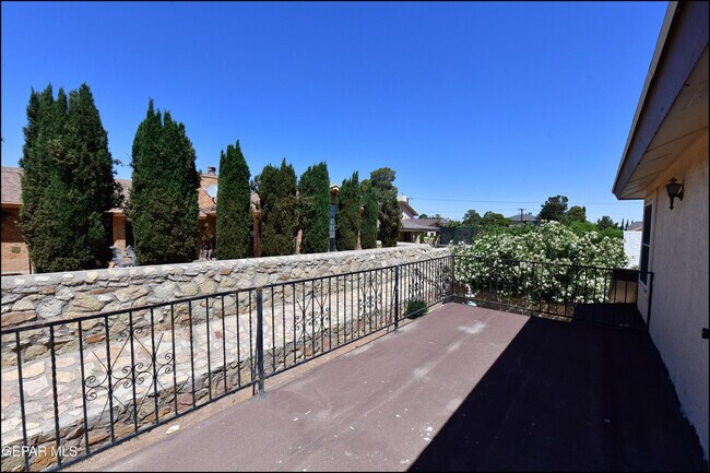 Building Photo - 1857 Ralph Janes Pl