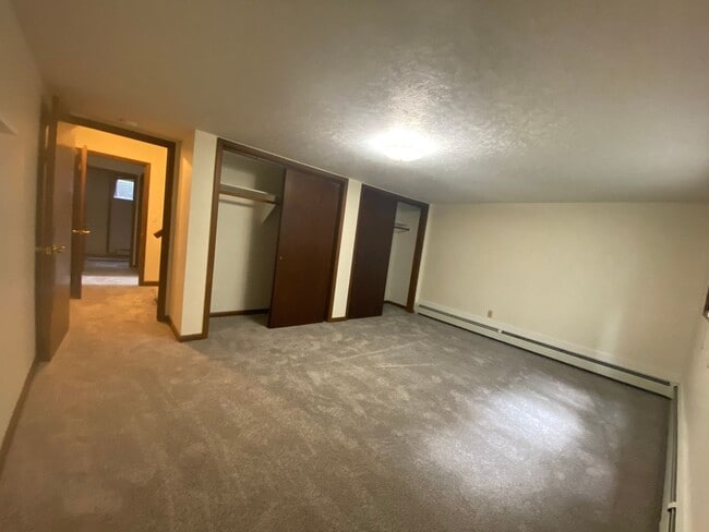 Building Photo - Stunning 3 bed, 2 bath home in historic Ro...