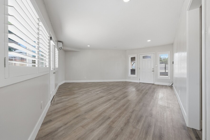 Building Photo - 8237 Churchill Dr