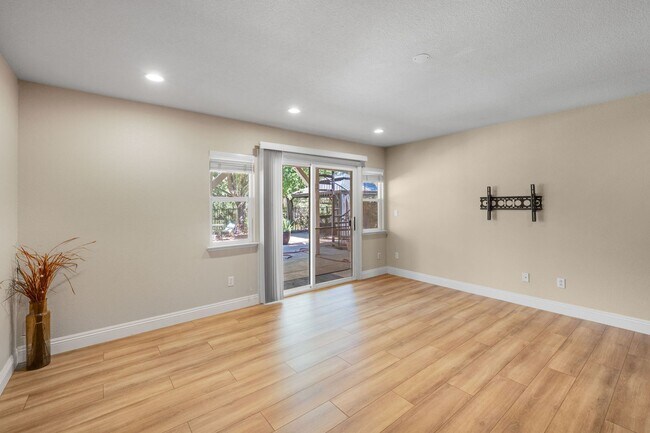 Building Photo - 4011 Prairie Falcon Dr