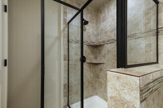 Building Photo - HOME AVAILABLE FOR LEASE