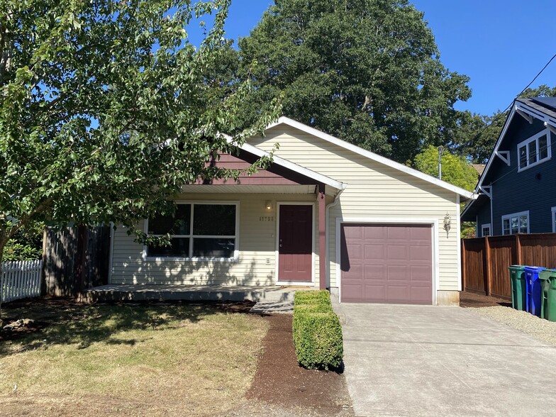Welcome Home! - 12733 SE 23rd Avenue