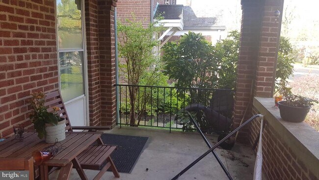 Building Photo - 4440 Albemarle St NW