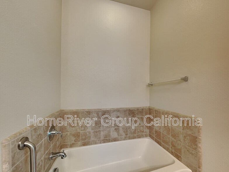 Building Photo - 3212 Dolcetto St