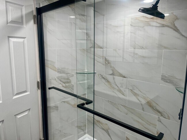 Building Photo - 6522 Spaulding Ave