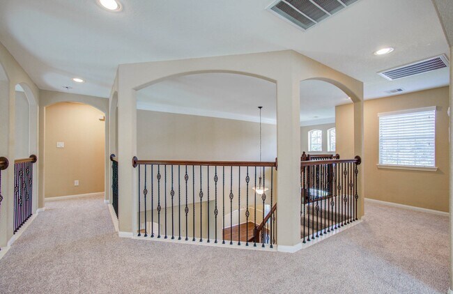Building Photo - 21331 Parham Cir