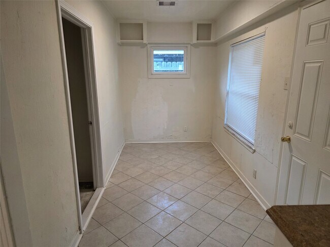 Building Photo - 4042 Omeara Dr
