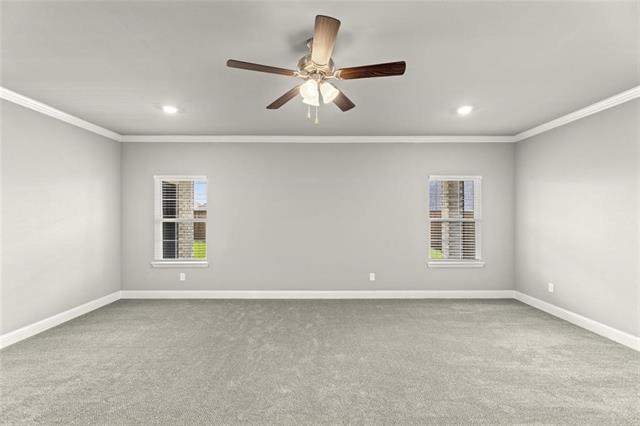 Building Photo - 304 Community Dr