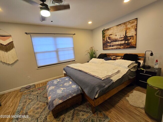 Building Photo - 51 Queens Way