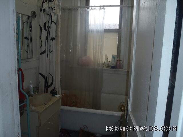 Building Photo - 55 Park Dr