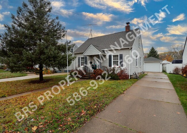 Building Photo - Cozy 3bd, 1ba in Mt. Clemens