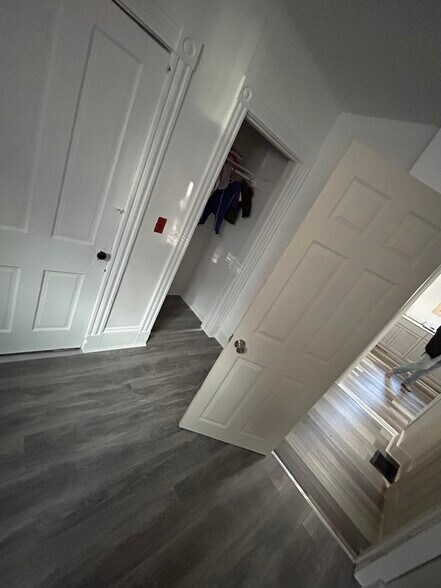 Building Photo - 97 Grant St