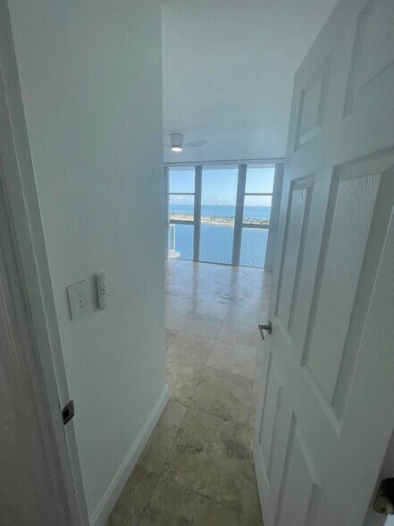 Building Photo - 2451 Brickell Ave